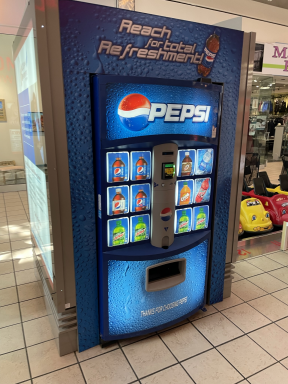 A Pepsi HVV vending machine that still has the old logo. (December 9th, 2022)